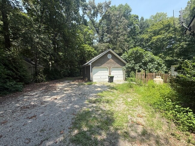 Building Photo - 1001 Creek Front Ct