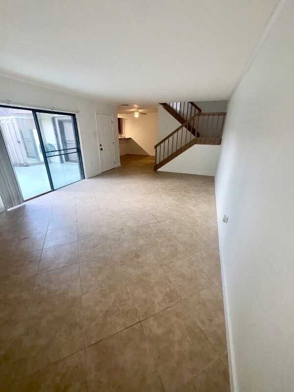 Building Photo - 607 6th Ct