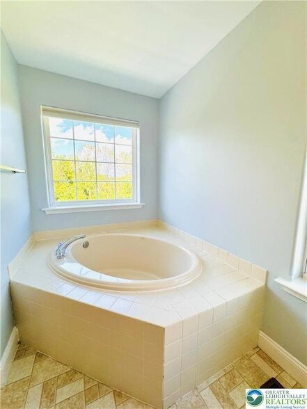 Building Photo - 6945 Hunt Dr