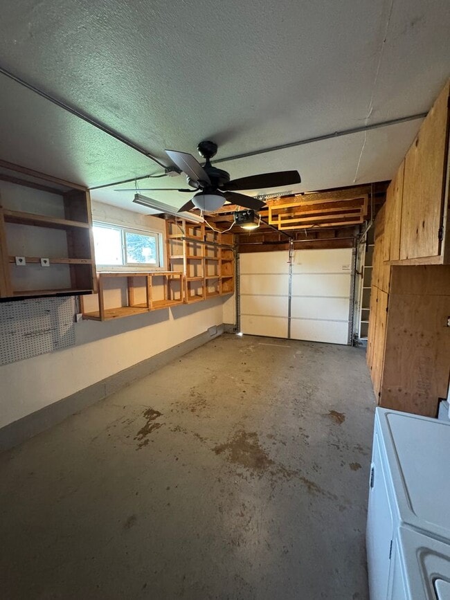 Building Photo - 3 Bedroom 2 Bath House in Santa Clara Area