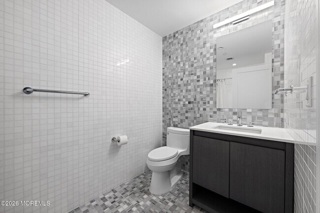 Building Photo - 15 Morris Ave