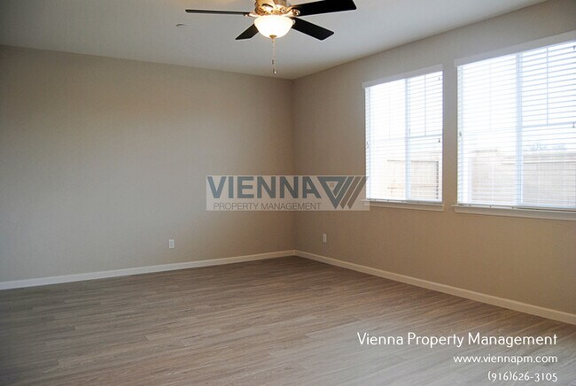 Building Photo - 4331 Gentry Wy