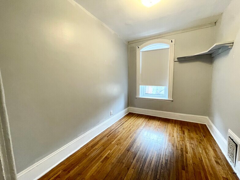 Building Photo - 76 Saint Stephen St