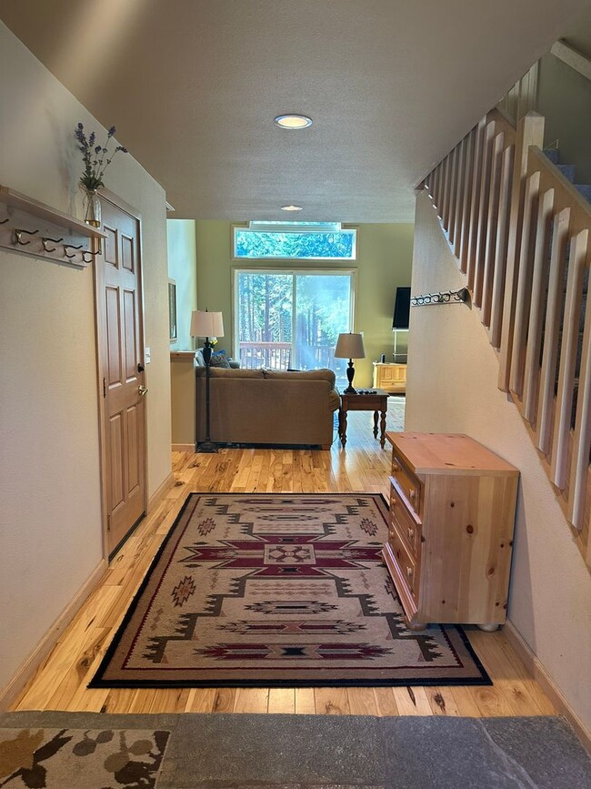 Building Photo - Tahoe Donner Ski Lease