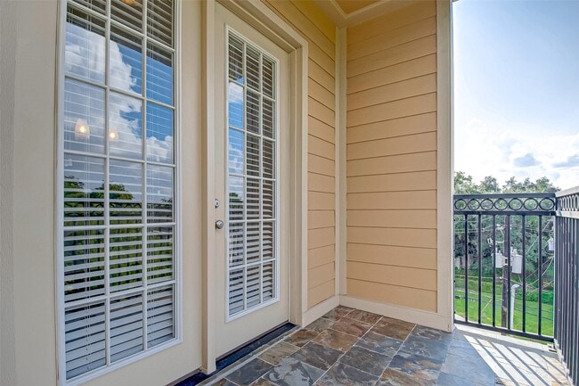 Building Photo - 2802 Morrison St