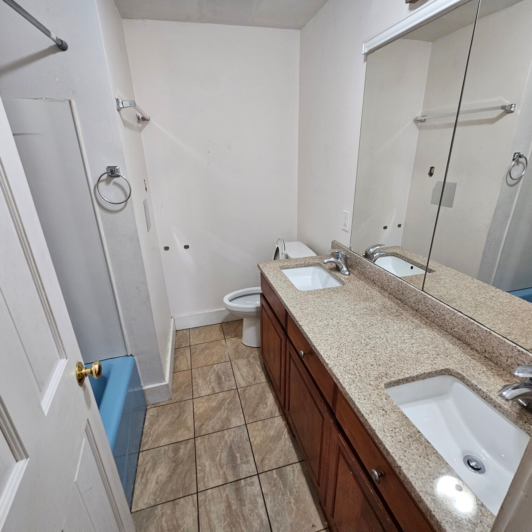 Building Photo - 5 Lawrence St