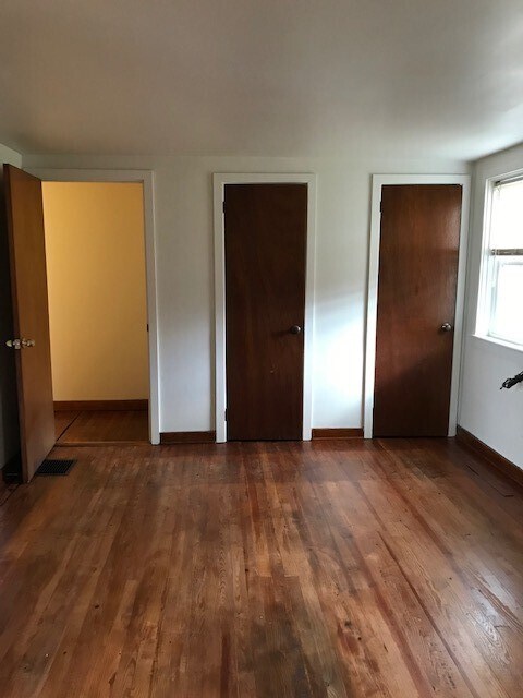 Building Photo - 155 King Rd