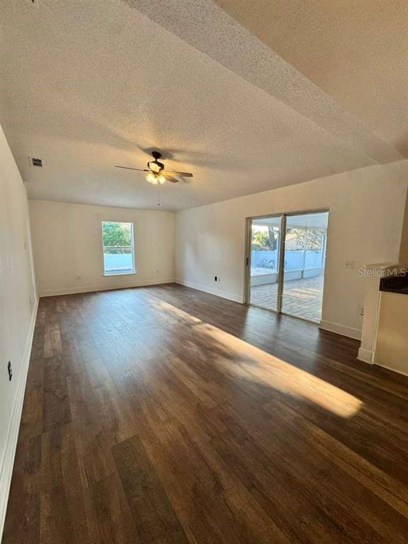 Building Photo - 7132 Landmark Dr