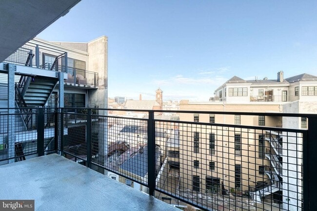 Building Photo - Live in luxury in the heart of Baltimore's esteemed Little Italy neighborhood!