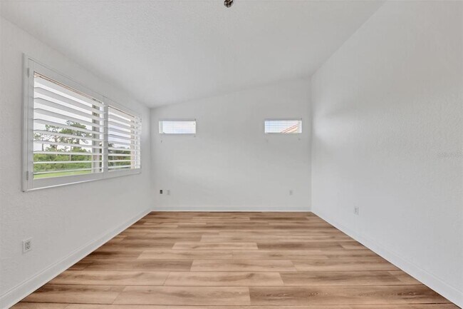 Building Photo - 7269 Fountain Palm Cir