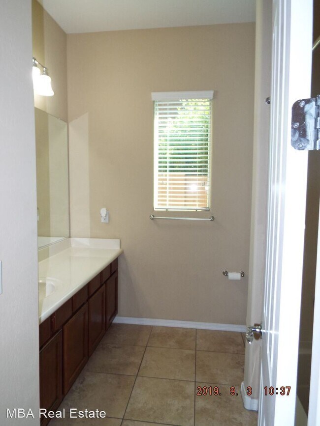 Building Photo - 3 br, 2 bath House - 5714 E Jake Hvn