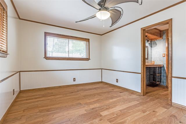 Building Photo - 702 S Waterview Dr