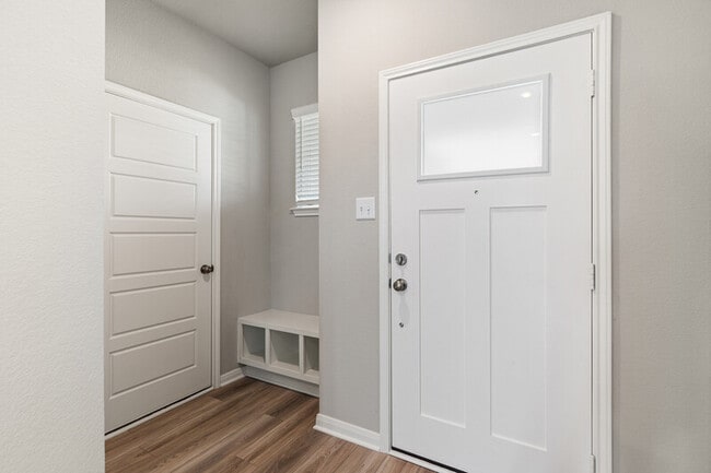 Building Photo - 1304 Elise Ave