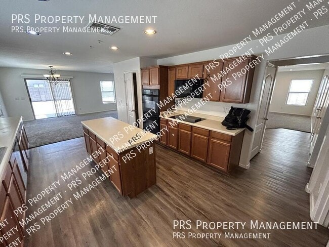 Building Photo - 45563 W Starlight Dr