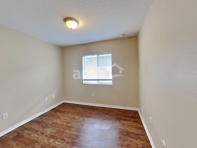 Building Photo - 4338 Country Hills Blvd