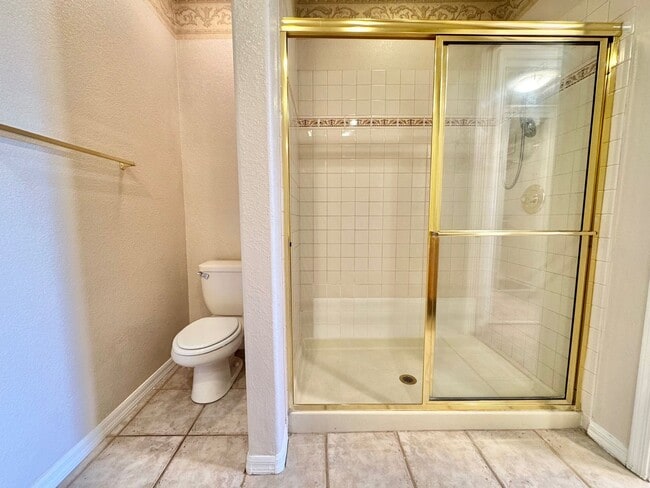 Building Photo - UPPER-LEVEL CONDO WITH BALCONY IN SUMMERLIN