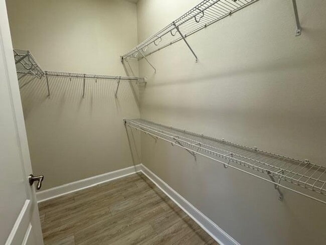 Building Photo - Newly renovated 4 Bedroom 3 1/2 Bathroom Town Home in Windermere