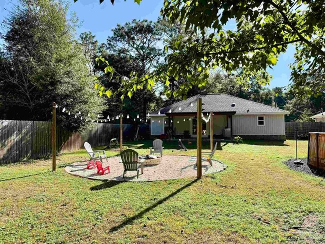 Building Photo - 5899 Cedar Tree Dr
