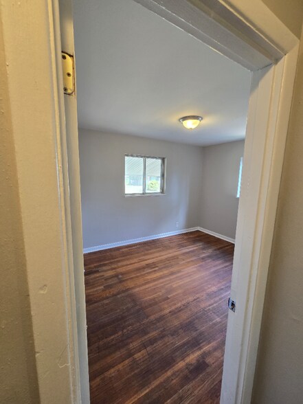 Building Photo - 514 Banavie Dr