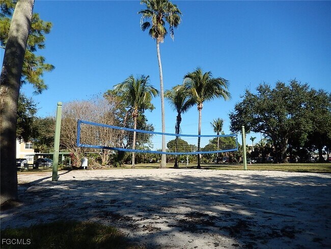 Building Photo - 12571 Equestrian Cir