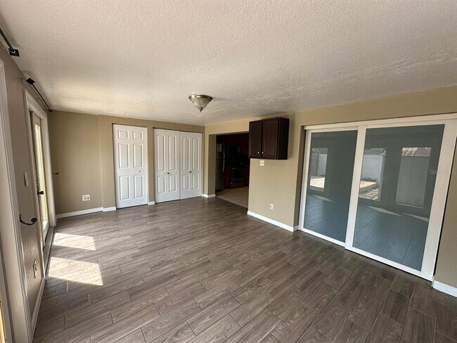 Building Photo - 1715 Oak Branch Ct