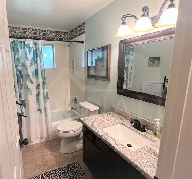 Building Photo - 3122 E Monterosa St