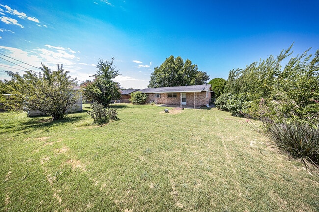 Building Photo - 4802 SE Avalon Ave