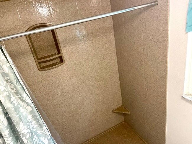 Building Photo - Fully furnished 55+ short term