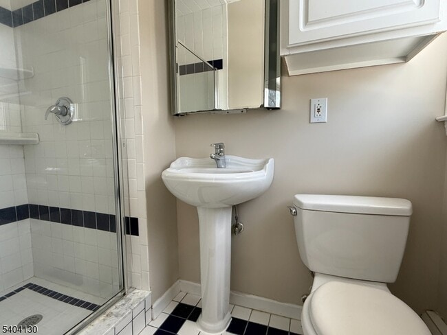 Building Photo - 126 Sagamore Dr