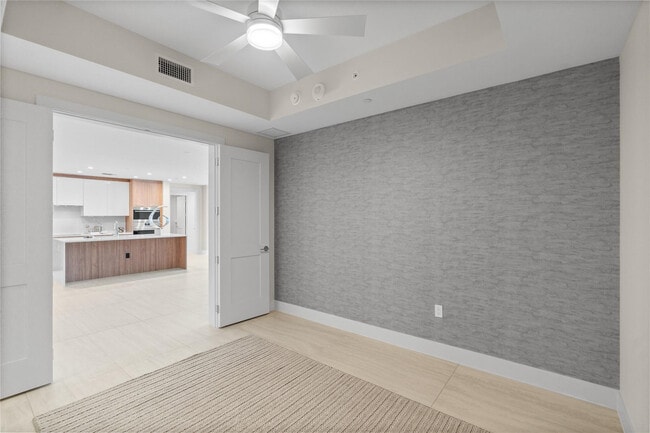 Building Photo - 153 N Seabreeze Blvd