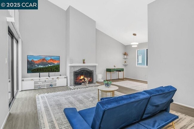 Building Photo - 1072 Maywood Ln