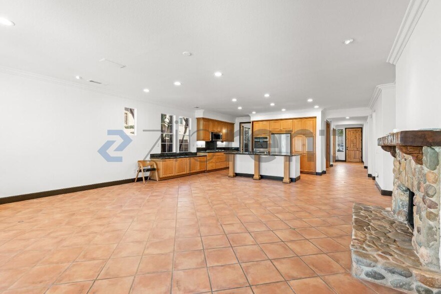 Building Photo - 1485 Clearview Cir