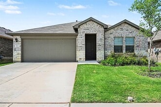 Building Photo - 513 Bronze Cir W