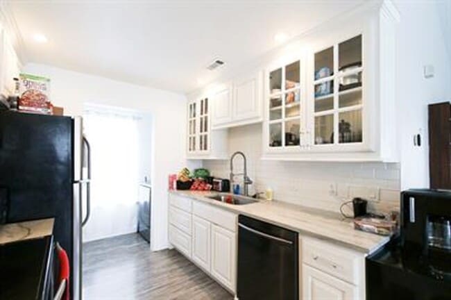 Building Photo - 1243 Oleander Ln