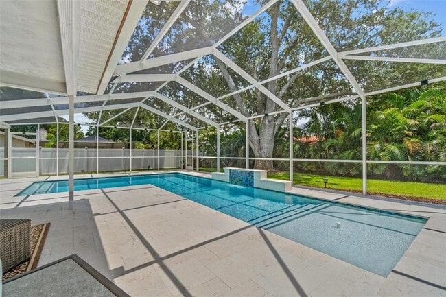 Building Photo - 2824 Paddock Dr