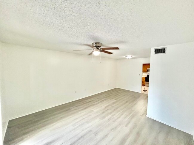 Building Photo - 4314 NW 9th Ave