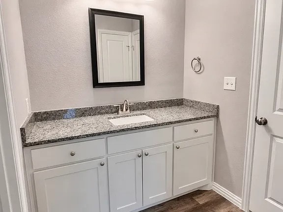 Building Photo - 2109 Bluebonnet Ave