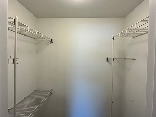 Building Photo - 346 Wilmington Dr