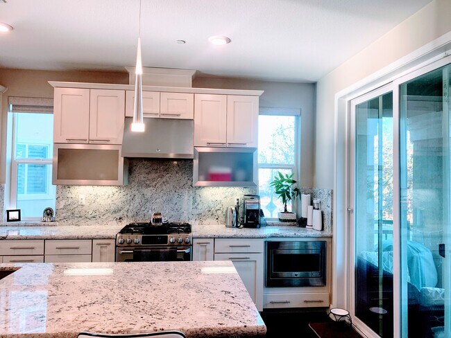 Building Photo - 5967 Raleigh Rd