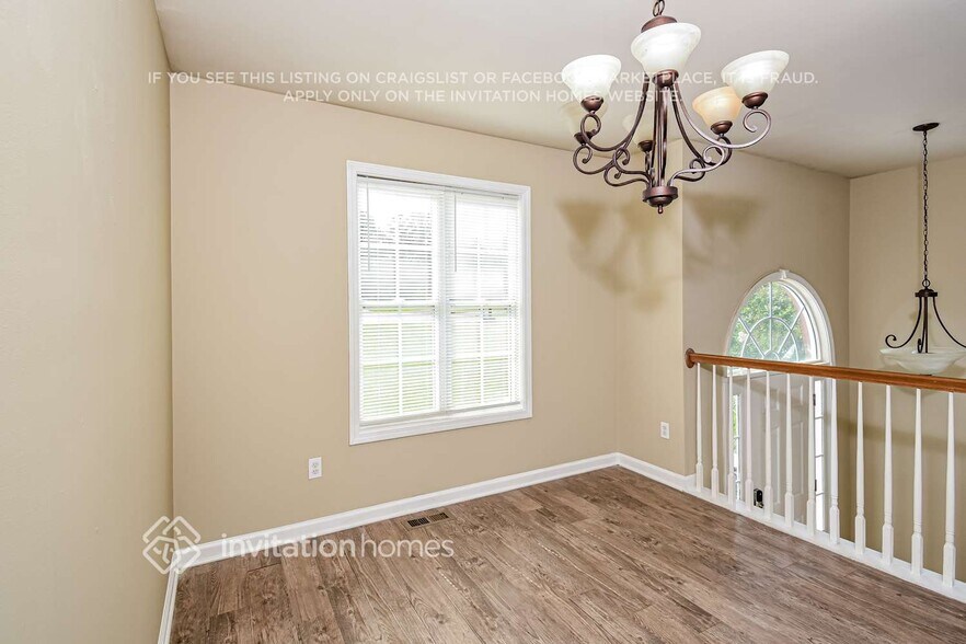 Building Photo - 186 Sandstone Pl