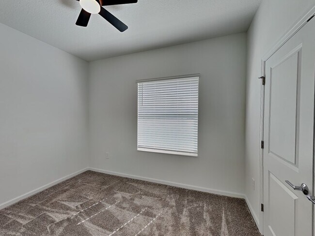 Building Photo - 3132 Country Side Dr