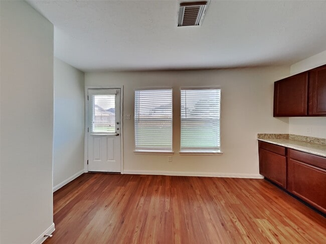 Building Photo - 3906 Hawthorn Glen Ct