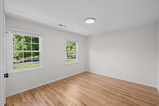 Building Photo - 6609 Heidi Ct