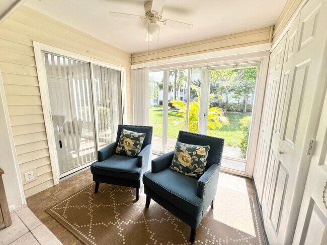 Building Photo - ** KINGS LAKE ** 2 BED / 2 BATH - CONDO - ...