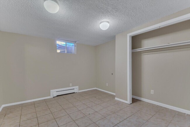 Building Photo - Beautiful, Bright & Move-In Ready Ranch in Desirable West Arvada