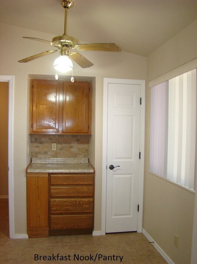 Building Photo - 3444 Bluegrass Dr