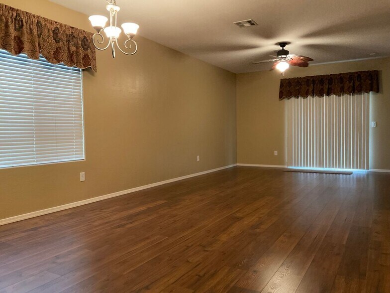 Building Photo - 3603 Herring Gull Ln