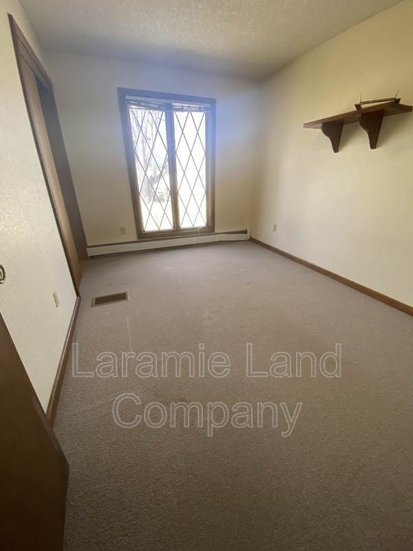 Building Photo - 2664 W Jefferson St