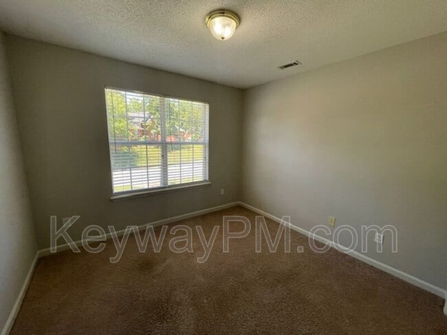Building Photo - 5780 Carriage Hills Dr