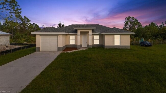 Building Photo - 917 Hepburn Ave